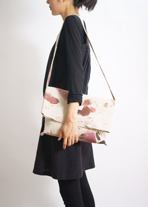 naone メッセンジャーバッグ ー 赤の星 ー 02