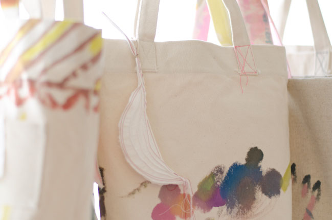 naone トートバッグ ー 白赤ぶどうの朝夕 ー 03