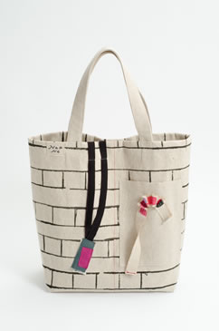 naone トートバッグ ー 首飾りの裏通り ー 02